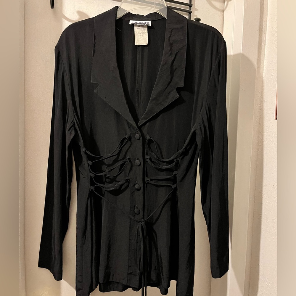 Contempo Casuals- size L- bk vintage silky buttons/lacing front tip. GUC.